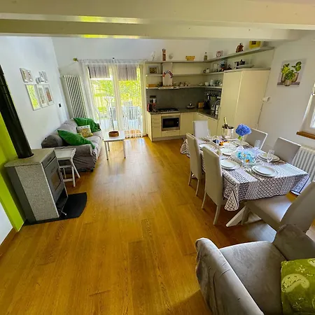 The Comfortable House With Big Pool In The Center Of Casa vacanze