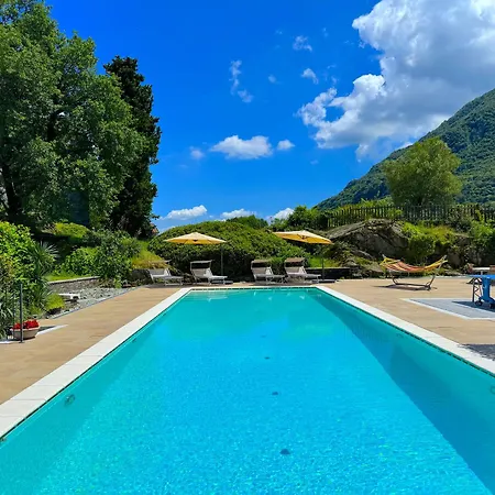 Semesterbostad The Comfortable House With Big Pool In The Center Of